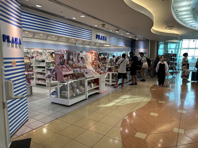 東京・羽田空港第2ターミナル。搭乗までの楽しみな時間を演出する『マーケットプレイス』