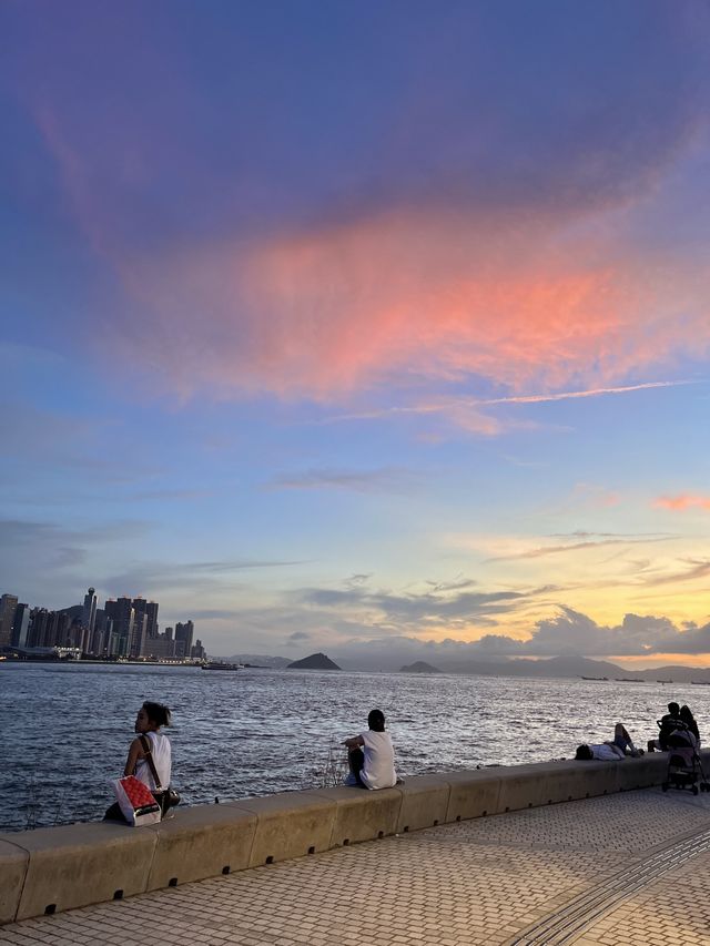 홍콩 ‘노을+야경’ 맛집, 피크닉이 가능한 서구룡문화지구🌅