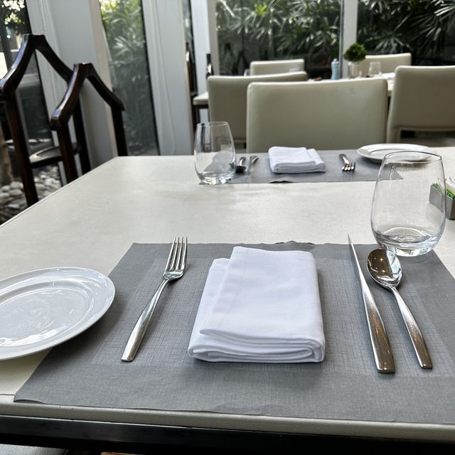 Conrad港麗酒店lunch buffet