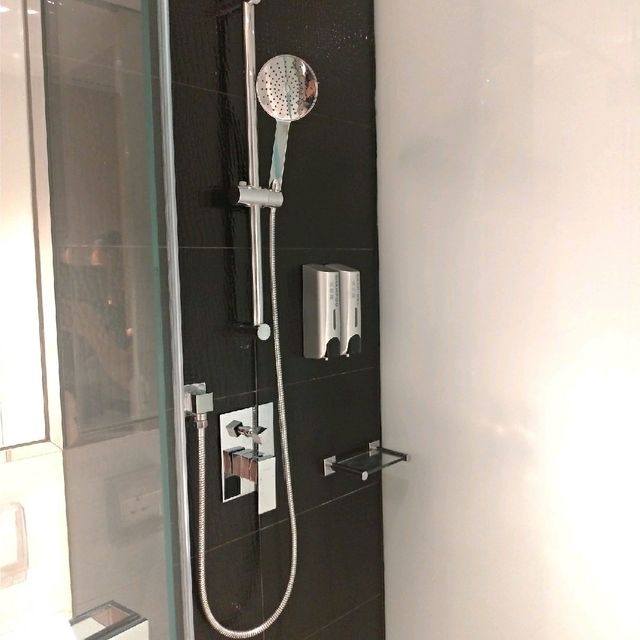 葵涌和宜合道荃灣絲麗酒店