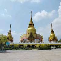 タイ寺院!? ワットブローンアーカート