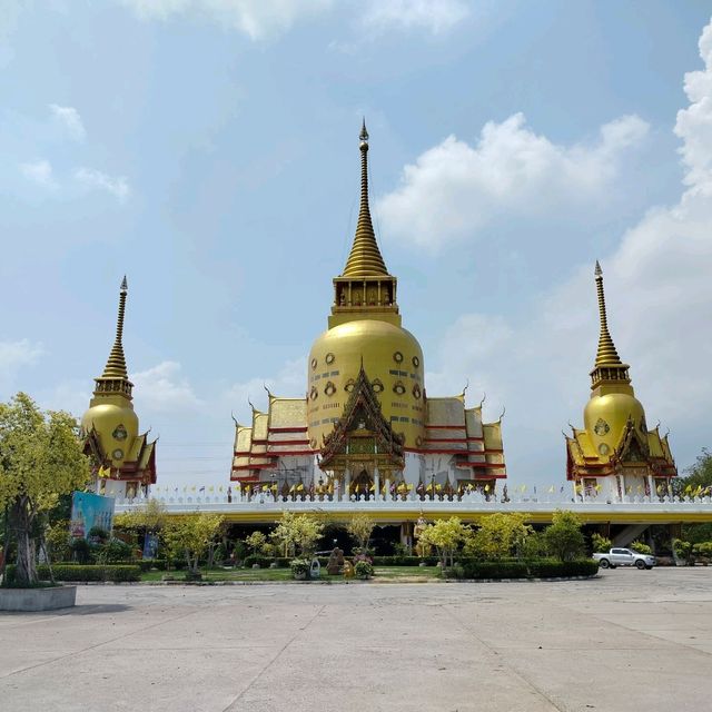 タイ寺院!? ワットブローンアーカート