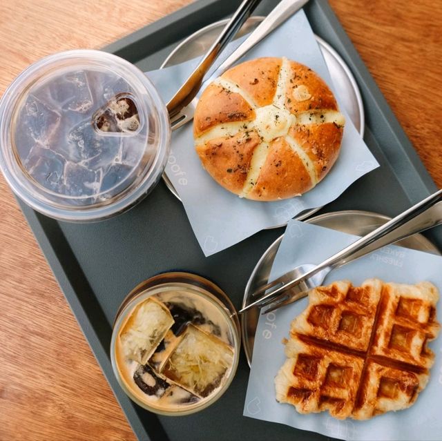 qoofe.cafe คาเฟ่ทูโทน สไตล์เกาหลี | สระบุรี