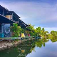 Kram Farmstay กำแพงแสน ที่พักติดริมทะเลสาป
