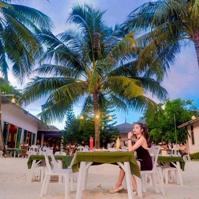 ที่พักเกาะช้าง ติดทะเล🌊
มีหาดส่วนตัว แค่คนละ 750 บาท💵
