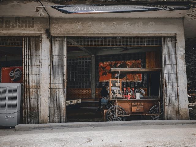 Montrio Reflow ร้านกาแฟสไตล์วินเทจ เมืองเชียงใหม่