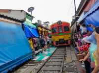 ตลาดร่มหุบแม่กลอง 🚂🚂