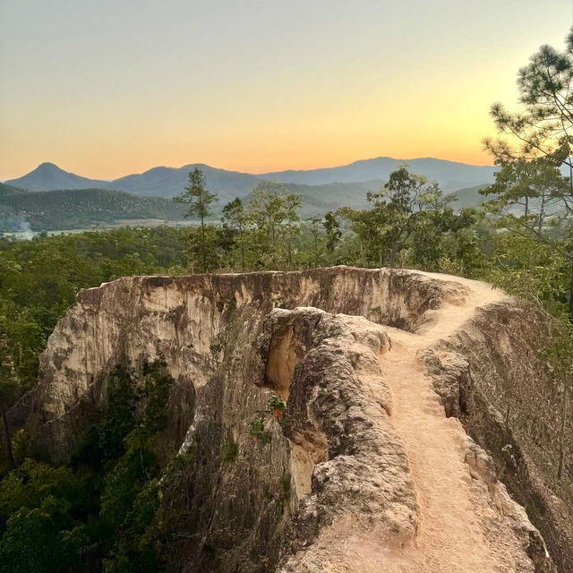 Explore the Wonders of Pai Canyons and hot springs ! 🌿