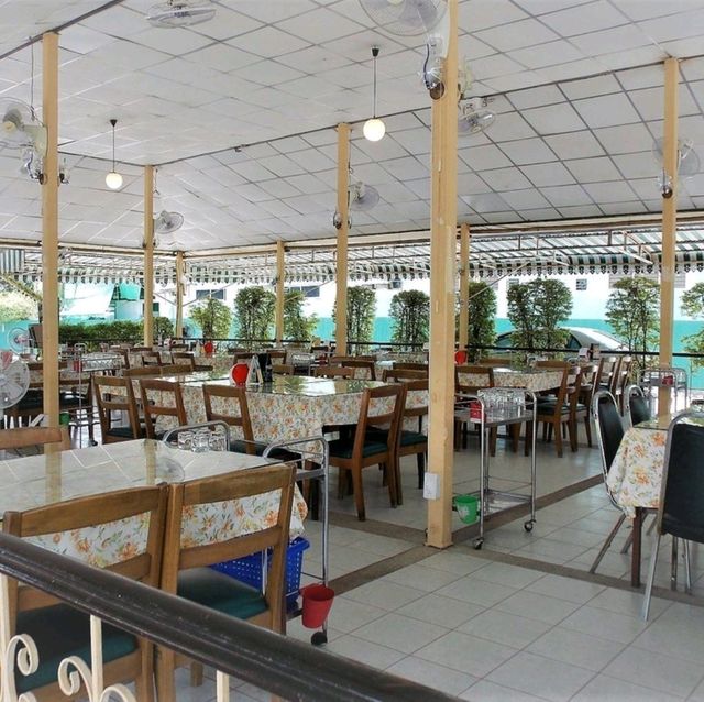 อาหารทะเลสดอร่อยร้านเก่าแก่ของสมุทรปราการ