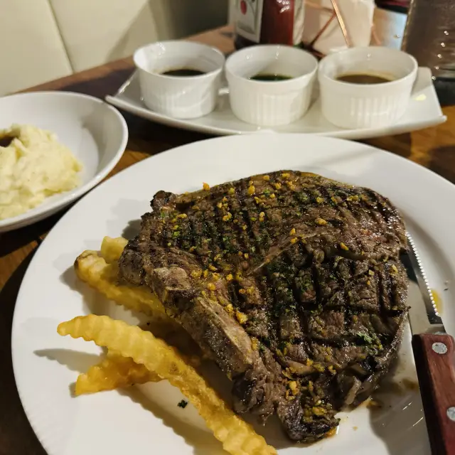 塞班島牛排美食餐廳 MORAE Kitchen and Bar