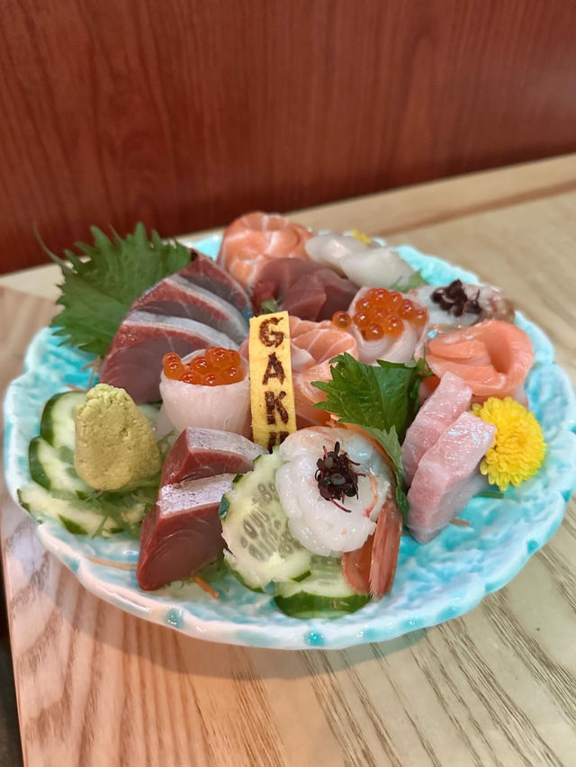 「樂酒場」：日本風情🏮火焰三文魚層層疊