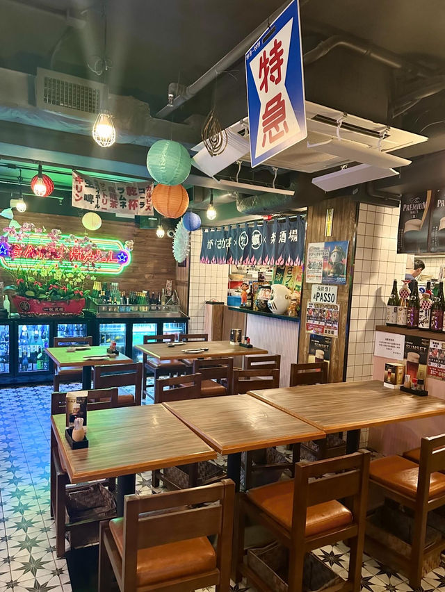 「樂酒場」：日本風情🏮火焰三文魚層層疊