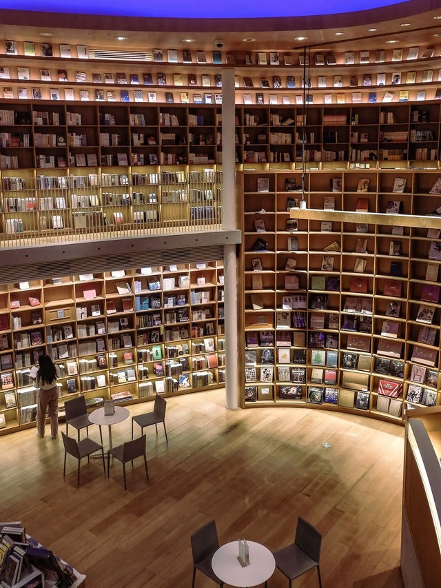 SHANGHAI LIBRARY มุมถ่ายรูปลับๆที่เซี่ยงไฮ้ 📖🇨🇳