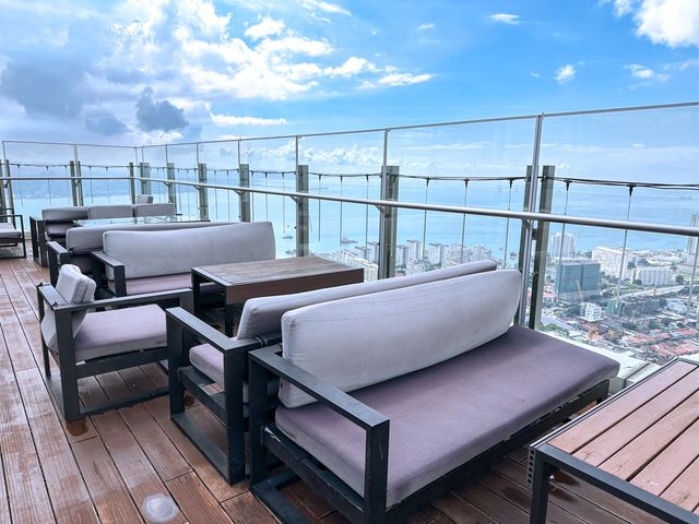 The Top Komtar Penang 檳城光大大廈 彩虹天空步道 從高處看檳城