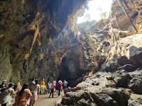 ณ  ถ้ำเขาหลวง
