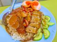 ข้าวหมูแดงสีมรกต 