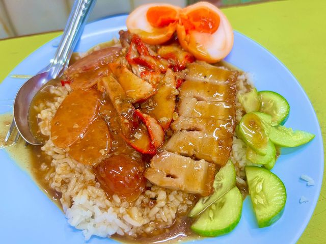 ข้าวหมูแดงสีมรกต 