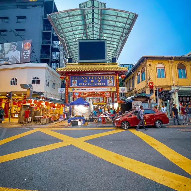 Heart of Kuala Lumpur’s Chinatown 😍