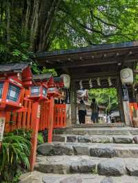 日本京都-攝影者最愛的點燈石階：貴船神社