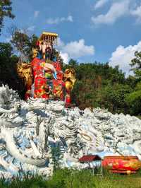 A Serene Retreat with Breathtaking Views Kor Hong Hill Temple