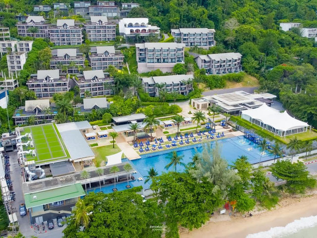  Infinity Pool ที่ Hyatt Regency Phuket Resort 