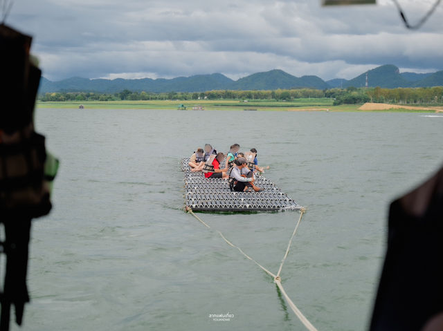 ล่องแพที่ Leaf Lake Kan Resort 