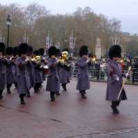 💂🇬🇧英國白金漢宮與衛兵交接🇬🇧💂‍♂️