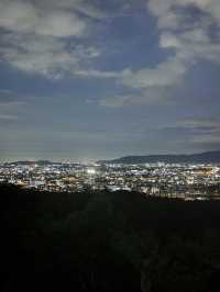 【京都・伏見稲荷】ガイドさんと登る夜の伏見稲荷