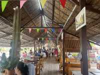 ตลาดน้ำปีกกา หลวงพ่อปานองค์ใหญ่
