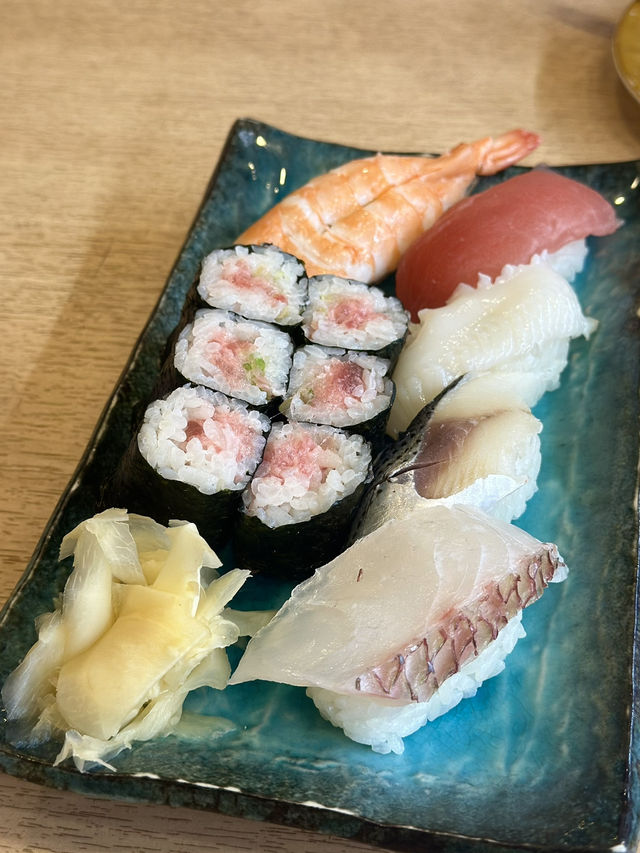 Authentic Vibes & Fresh Sushi Near Kanda Station 🍣