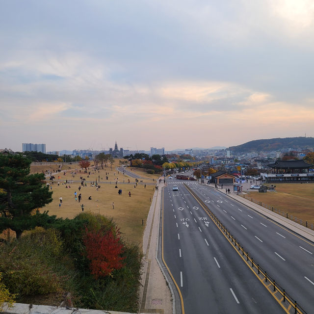 【韓国/水原】紅葉が映える秋の水原華城🍁