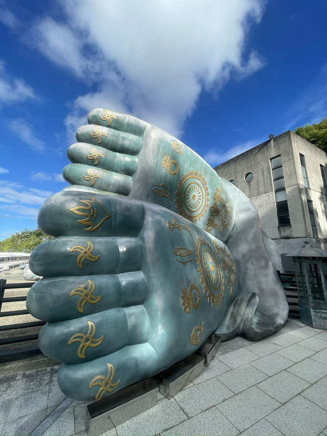 Visit the largest Buddha statue in Asia: Nanzoin Temple, Fukuoka