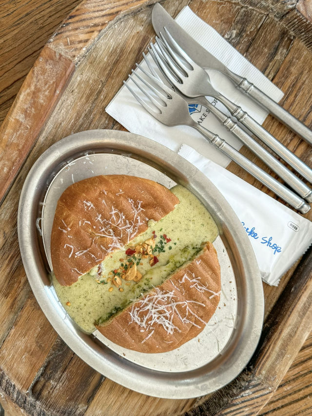 대전 디저트 맛집으로 유명한 ‘콜드버터 베이크샵’