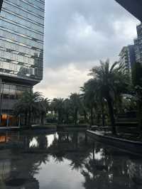 深圳機場旁若隱若現浴缸酒店