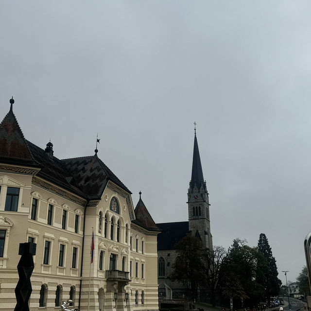“Switzerland: A Stunning Alpine Paradise Awaits”