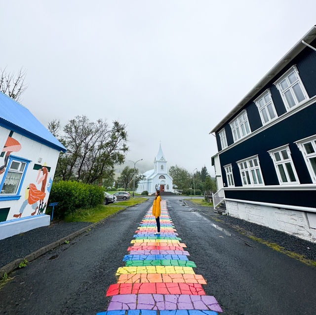 冰島景點🇮🇸不能不去的彩虹小鎮