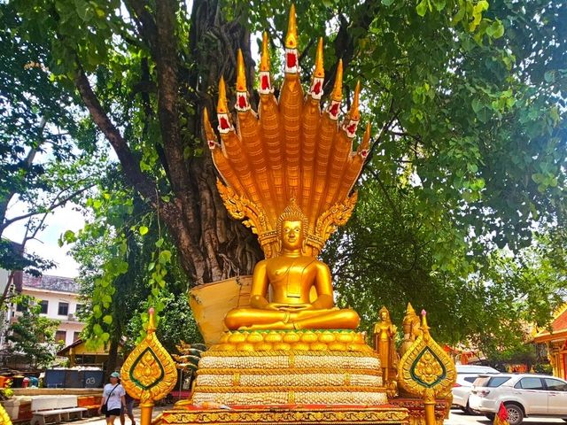 วัดศรีเมือง: วัดเก่าแก่คู่บ้านคู่เมืองเวียงจันทน์