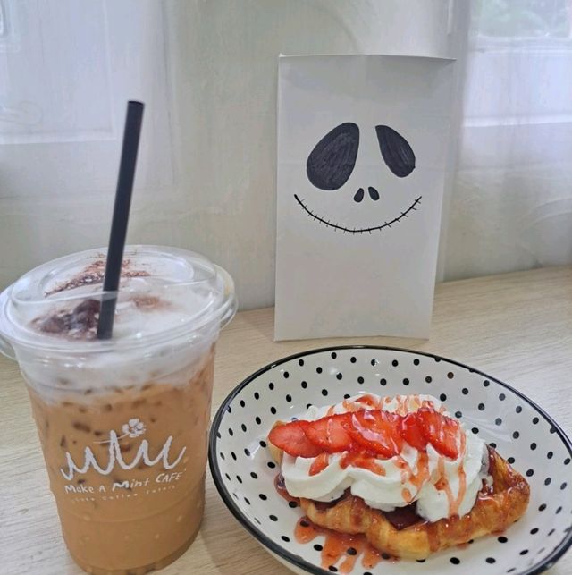 เที่ยวบ้านโป่ง : Make A Mint CAFE' 🍃🌈