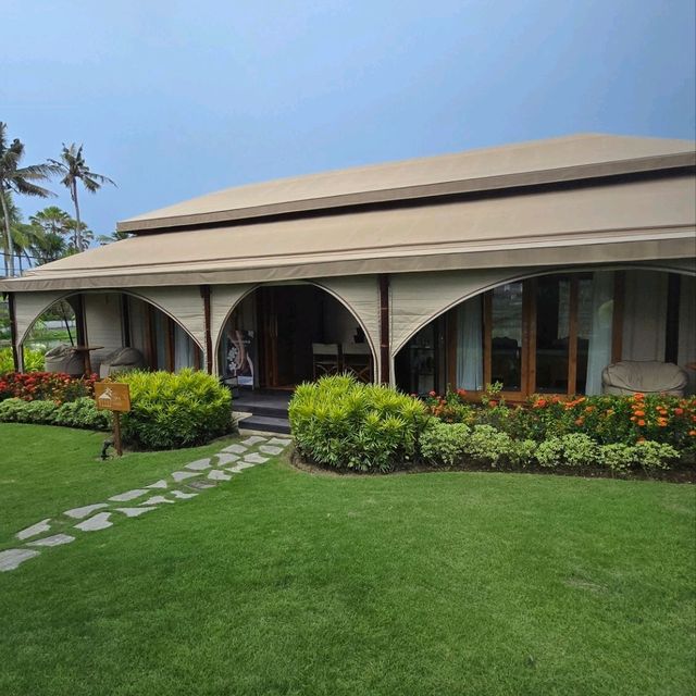 Best Glamping Park bybthe beach With the Beach front View and Padi Field surounding by trees