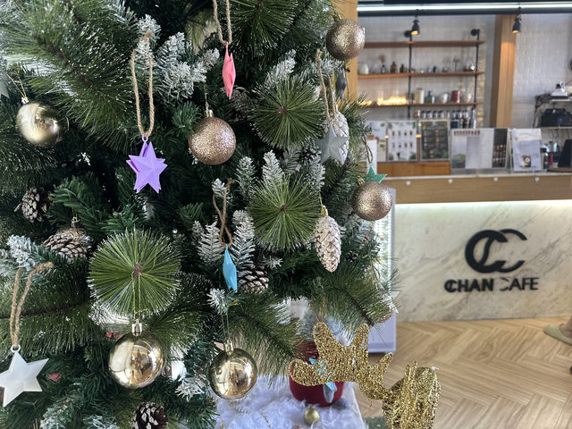 คาเฟ่คริสต์มาส สุดน่ารัก CHAN CAFE 🎄🎅🍰❄️
