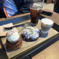 한옥에 둘러싸이고 싶을 땐☕️