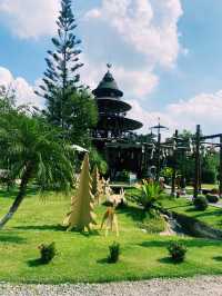  คาเฟ่ทุ่งดอกไม้ : Lapuné Cafe and Scene