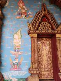 【チェンマイ】水色のポーチが珍しい 寺子屋Wat Puak Chang