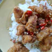 ข้าวหมูทอดร้านลับในเมืองทองธานี