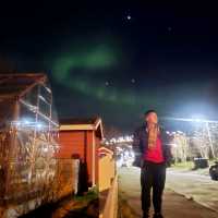 แสงเหนือที่เมือง Kirkenes ประเทศนอร์เวย์ สวัสด