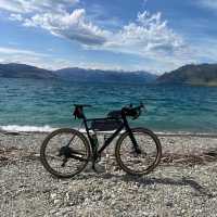 Nature’s Canvas: Discovering the Beauty of Lake Hawea
