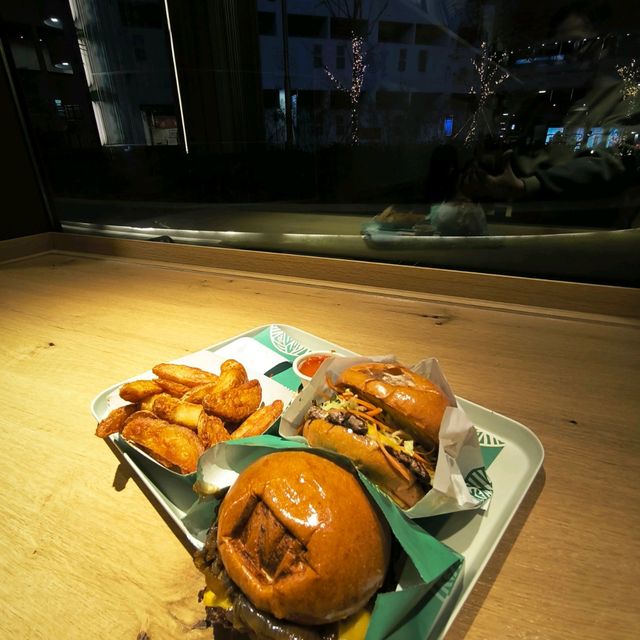 【N+🍔 Burger】牛肉來自澳洲自家牧場,味道超好味！