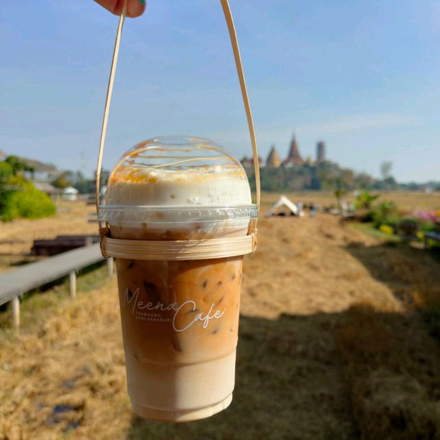 【カンチャナブリー】お寺が見える田園カフェ MEENA Cafe