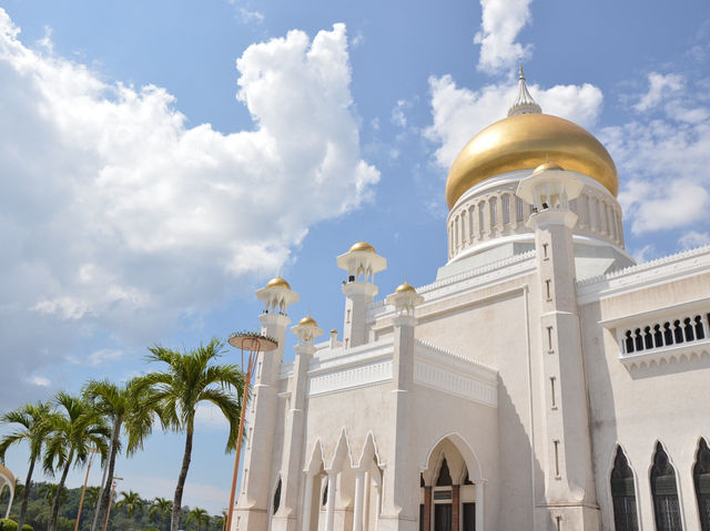 Majestic Omar Ali Saifuddien Mosque🕌