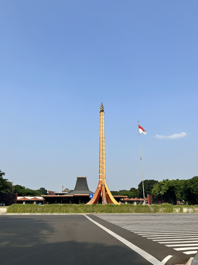 전통 건축과 현대적 기능조화 게동 사소노 아디구노🇮🇩